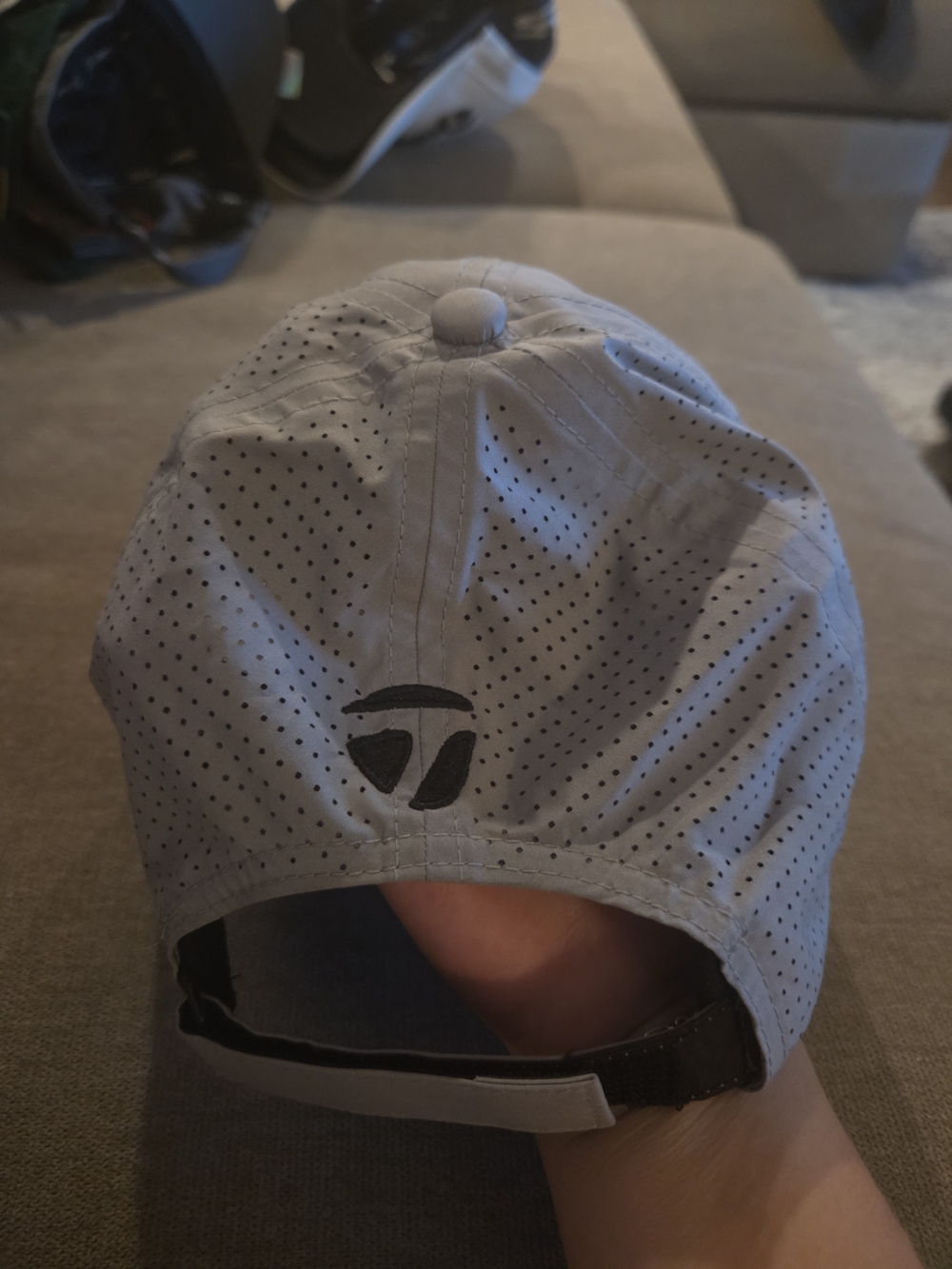 TaylorMade Light Gray Golf Cap - Picture 3 of 5